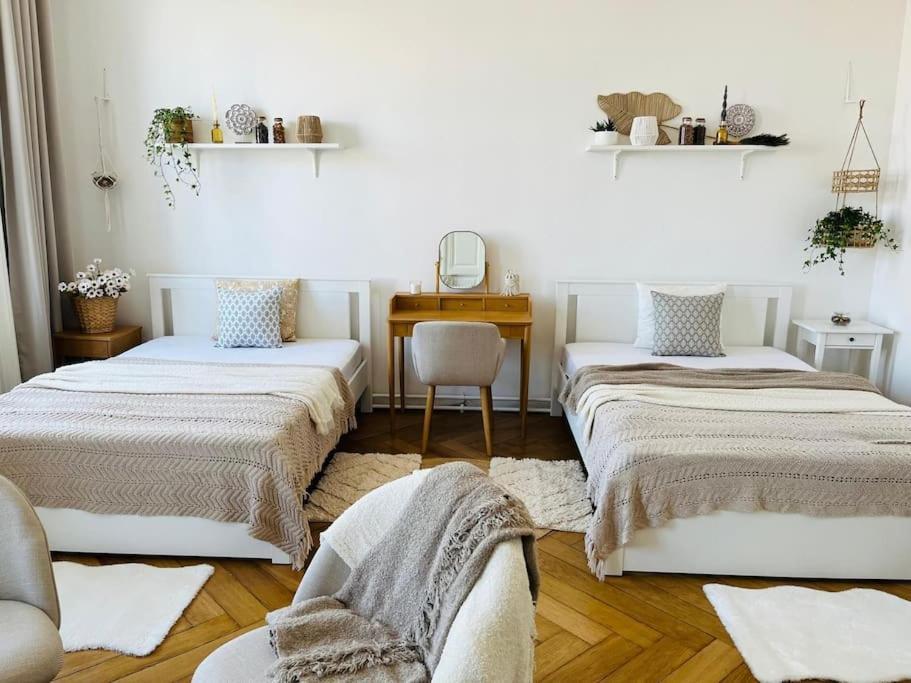 Modernes Design Apartment Вена Экстерьер фото